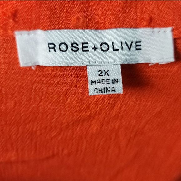 ROSE + OLIVE Textured Blouse - Picture 8 of 9